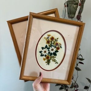 Set of 2 embroidery pictures